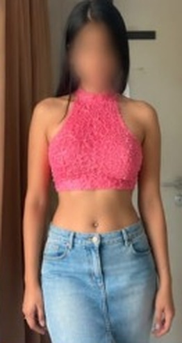 Pooja Escort